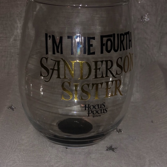 Hocus Pocus Wine Glass 🎃👻🧙♀️ - Picture 7 of 8